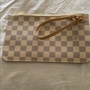 Authentic Louis Vuitton Neverfull Pouch/wristlet